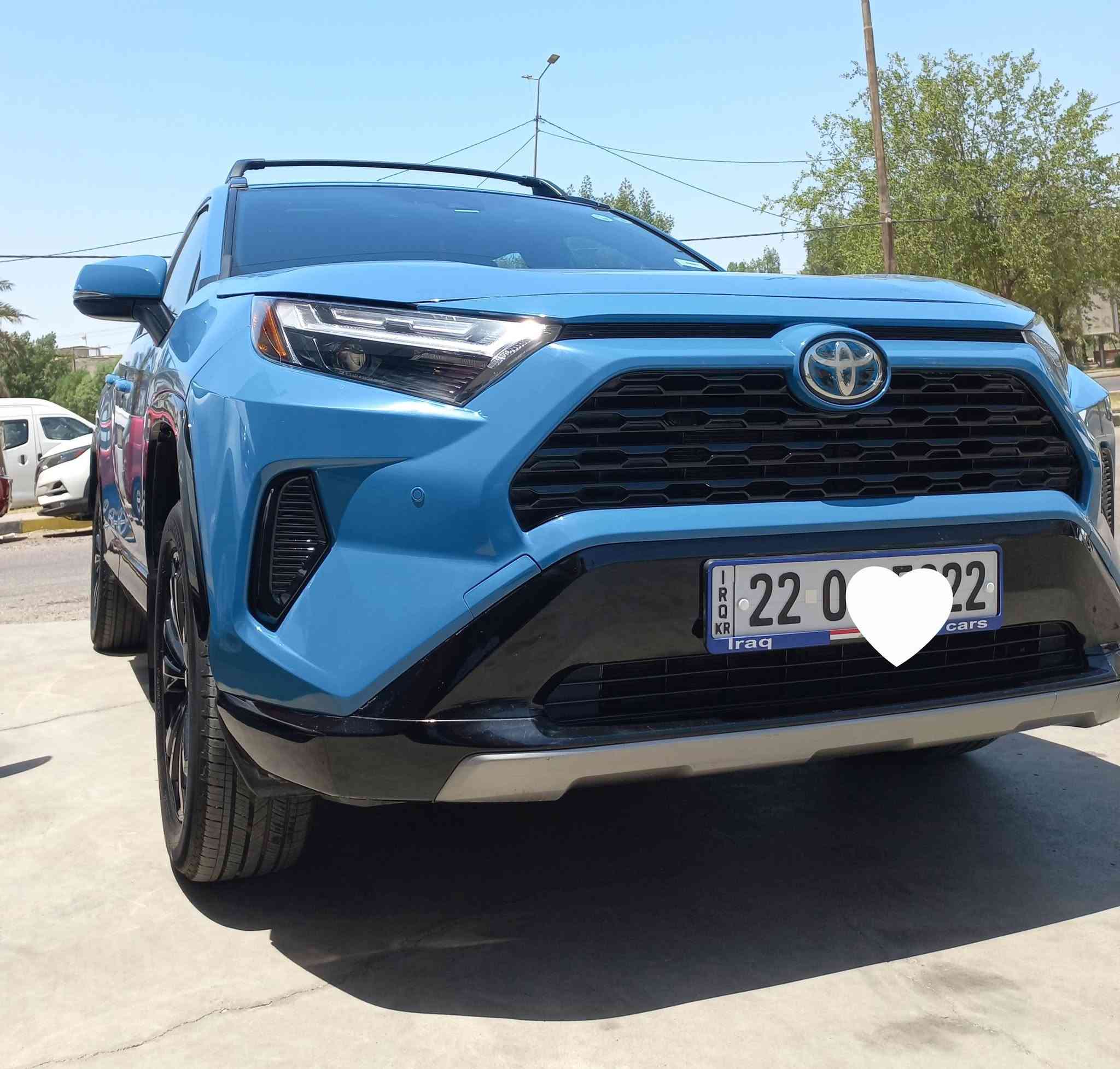 RAV4 Hybrid 2024 (SE)
فئة SE  لون بحري مميز 
محرك 2.5 هايبرد AWD
السياره فتحه 
أنظمة أمان (رادار + مسار )
بصمة تشغيل + دخول ذكي
 كشنات كهرباء 
حساس مطر وبعد مواصفات اخرى
ماشيه 11الف ميل
مواصفات عملية ومريحة
السياره بدون صبغ ولاتبديل 
السياره دخول جديد

ملاحظة:

( الحادث موضح بالمنشور

📍 الموقع: بغداد الكرخ

لل استفسار اكثر اتصال عل رقم*********** مواتساب وماسنجر متوفر
