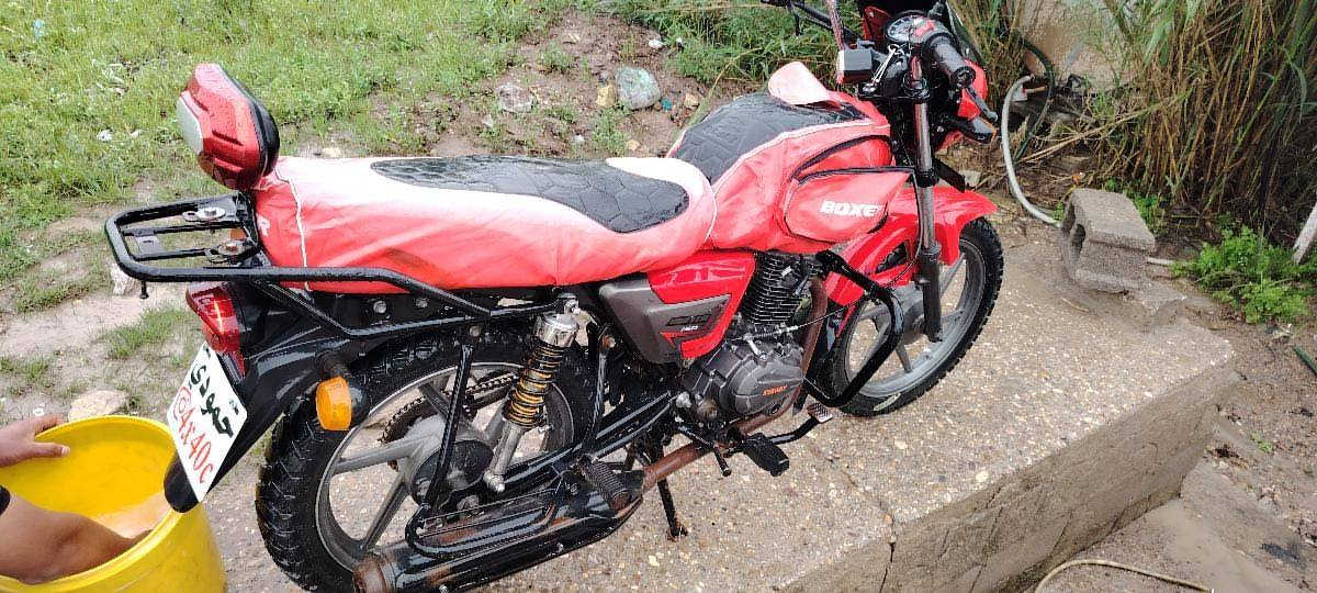 دراجة كيواي شبيهت لبوكسر موديل 19 بل شهر 12محسوبة عل 20 جاهزة من كلشي اوراق كاملة جاهزة للترقيم  مكان بعقوبة لعبارة سعر 650 وبيهة مجال  رقمي ***********
