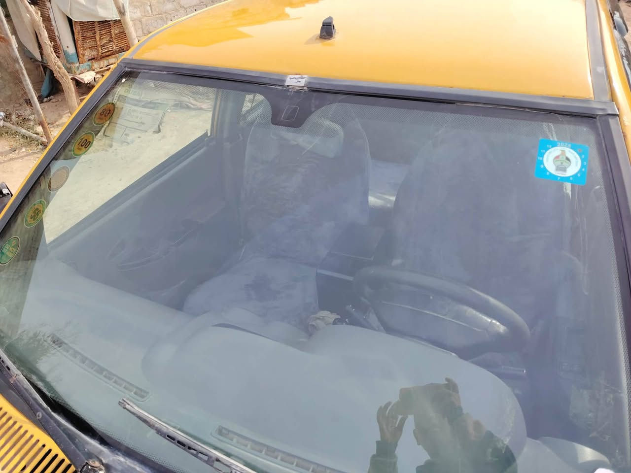 سلام عليكم سايبه موديل 2012 رقم انكليزي السعر 28 وبيها مجال‏‪***********‬‏
