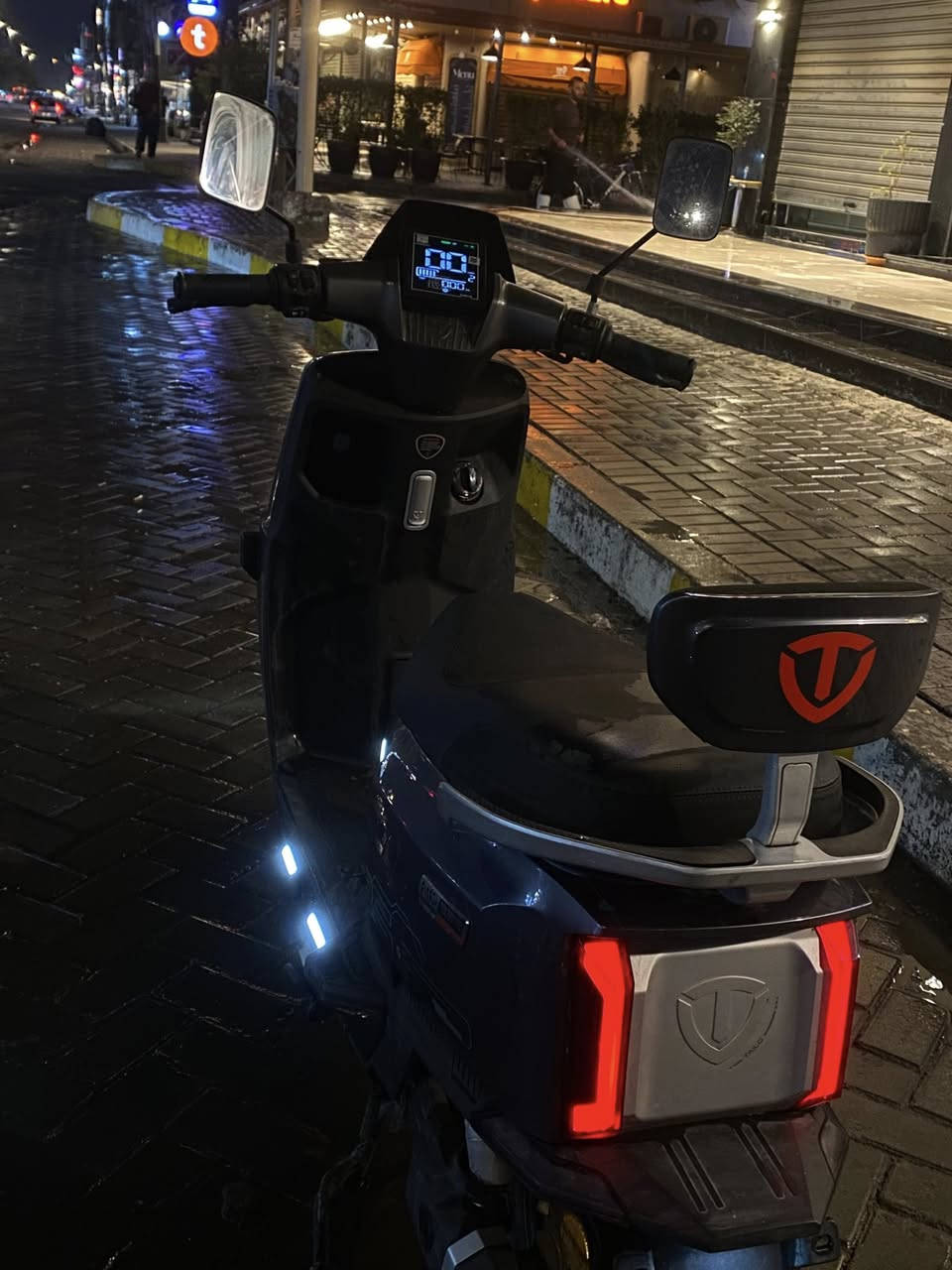 السلام عليكم دراجه شحن نوع تايلج  ملف ١٢٠٠  ٦ بطاريات مسطر سرعه الدراجه ٦٩ ماشيه ٢٠٠كيلو وكسور ماخذها  مدل ٢٥ ماخذها ب شهر ال١٢ نهايه ال ٢٠٢٥  اني ماخذها ب  مليون و٦٠٠ قسط ابيع لان محتاج فلوسها ٨٥٠ وبيها مجال  وطب واسال على اسعارهن بالسوك واتاكد ودراجه خير من الله  واني ماخذها بس اروح بيها لشغل وارجع يعني يوميه امشي بيها ٦ كم ب٦ كم واتساب 

***********
