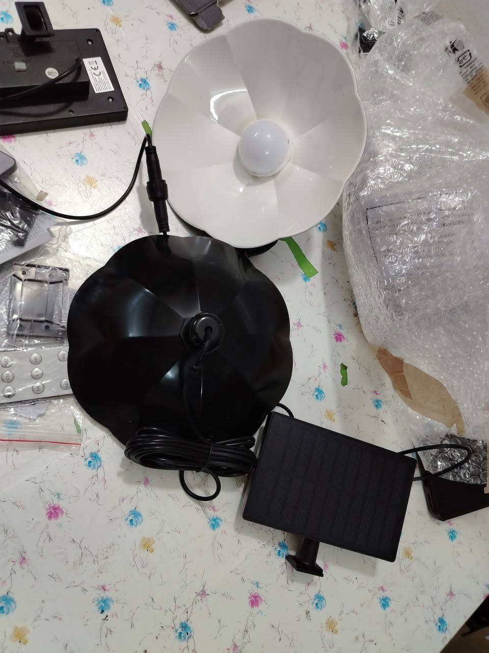 كلوبات طاقة شمسية بهل شكل ب 10 لاف راقيات جداا


**إذا كنت صاحب هذا الإعلان وتريد حذفه لأي سبب، رجاءا أرسل رسالة إلى الدعم الفني**