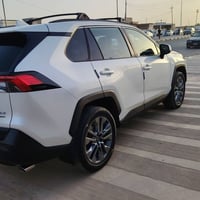 راف فور XLE • ٢٠٢١ • مصدوم أمامي