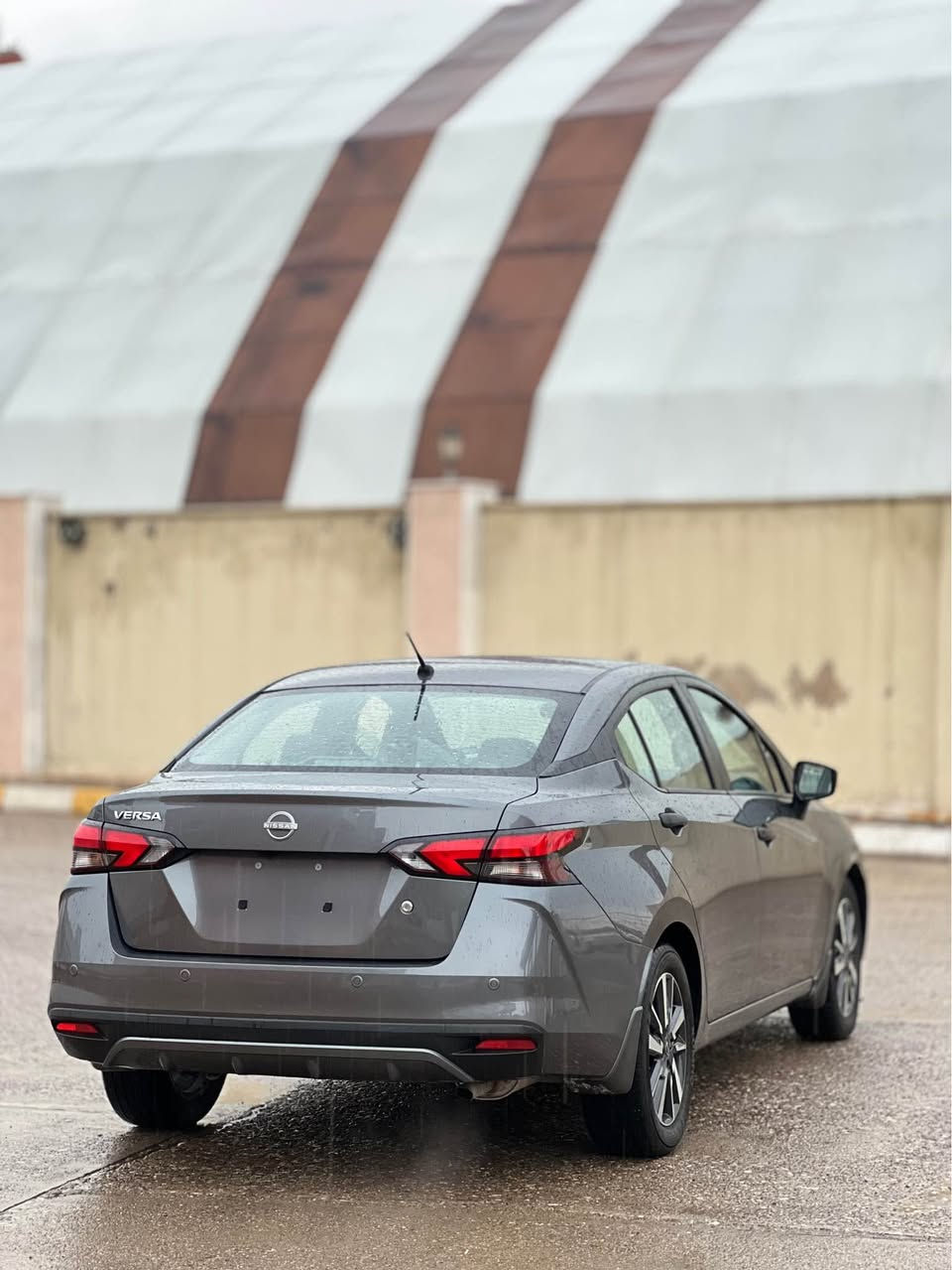 نيسان فيرسا /2024 S
سبغ ٣ بارجه بي داغلي 
ارباك سوكان سيستم شريكهً
ماسفات S محسن 
ويل كروم 
بردو رادار شريكه 
16مایل ڕوشتوە 
شوين اكري 
رقم تلفون *********** ☎️
