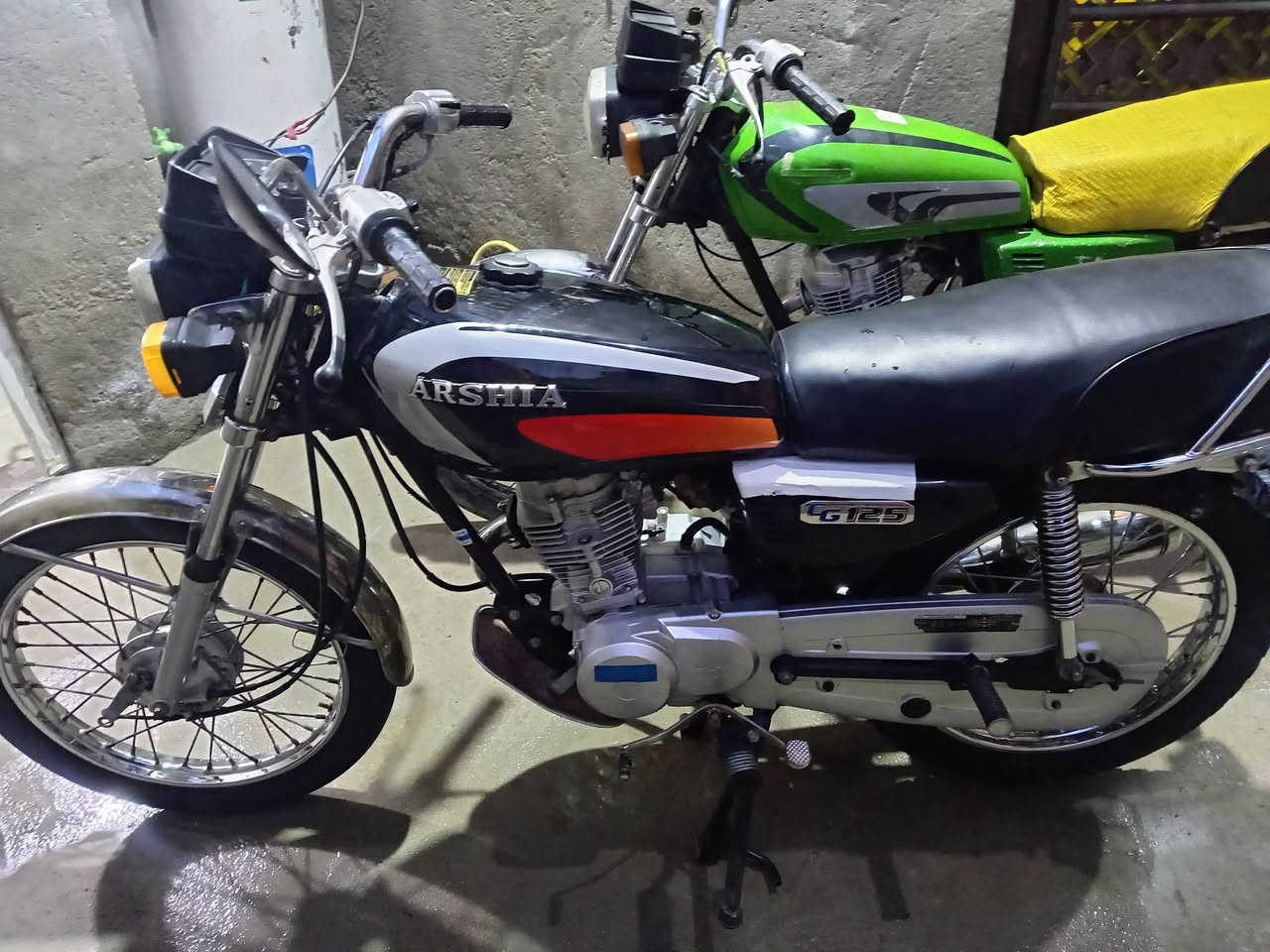 يالله دراجه ارشه بلادي .شرط النضافه فول مال جناي مديل 2020 مكينته نامه 22 خرسه وناعمه ماتنسمع  وراق صوليه وجدد بلجيس صولي موسكنر كهرباياته عله الفحص لسعر 575 وبيه مجال كلش بصيط بصيط لشراي يتصل وبلخدمه مكلف بنشره اتصل عله راعيه خاص ممتواجد مكان كوت السفحه الثانيه ***********
