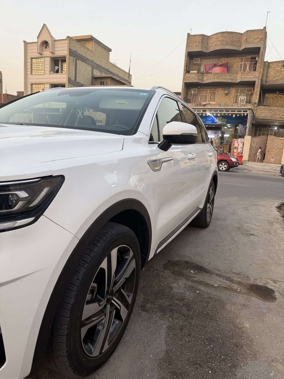 السلام عليكم
بيع سريع 230 ورقه 

سورنتو هايبرد ex  VIP

موديل 2023  

وارد امريكي تبديل جاملغ وبنيد نفس الون بدون لا شاصي ولا لغد ولا راديتر 

 ماشية 90 الف 

رقم بغداد  

المواصفات

محرك 1600 تيربو

التفويلة تمشيك 1000كيلو 

بصمه ابواب وتشغيل عن بعد

لایت 4 عدسات

شاشة كبيرة

كامرة خلفية

حساسات خلفية

7 راكب كشنات منفصلة VIP

كشنات جلد كهرباء

كشنات تدفئة

قيادة ذاتية حسب خطوط الشارع تقود وحدها

تحديد مسار

كروس كونترول

رادارات  امامية خلفية 

وضعيات قيادة سبورت ، نورمل ، وايكو وثلج

سايد بريك كهربائي

صندوك كهرباء   

تبريد خلفي منفصل  

اوتو هولد

كير ماوس 

تحكم ستيرن كامل 

وبعد هواية مواصفات 

مكان السيارة بغداد الرصافه

السعر  230

للاستفسار ***********
