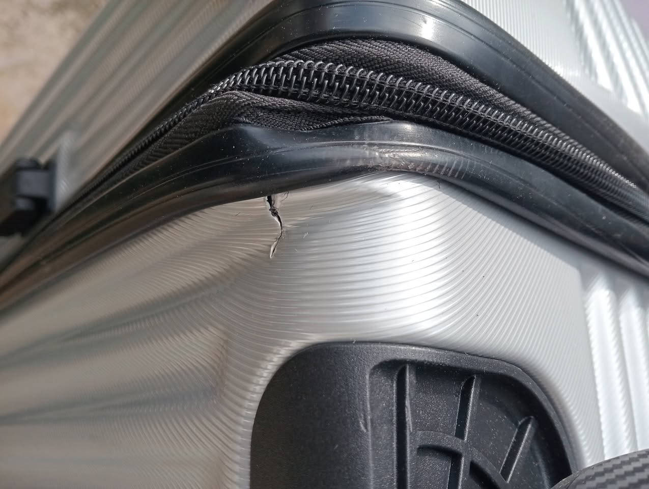 جنطه سفر حجم كبير طول 70 عرض 40 بي ضرر بسيط سعره 25 الف بتراب فلوس أول تم خاص


**إذا كنت صاحب هذا الإعلان وتريد حذفه لأي سبب، رجاءا أرسل رسالة إلى الدعم الفني**