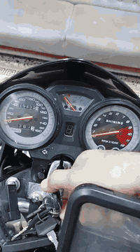 السلام عليكم دراجة شانك حديث نفخ موديل 2025 زيرو محرك 200 دراجة جديدة بمعنى الكلمة كل نقص مابيها كهربائياتها كلها شغالة محرك كاتم صالنصة كاتم لايت على ناصي دبل اشاير ودبل تانكي اشاير اوراق كاملة السعر مليون و 150 وببيها مجال العنوان بغداد الشعلة
***********
*********** متوفر واتساب
