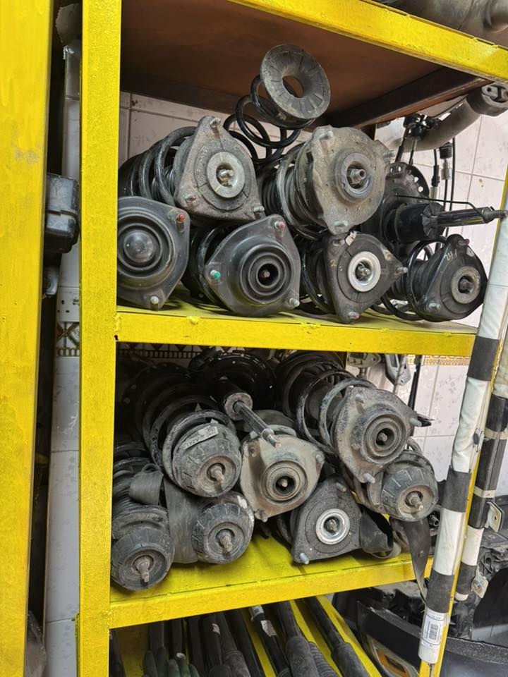 السلام عليكم تفصيخ وارد أمريكي العنوان ساحة مضفر خلف قاطع المرور مبايل *********** توصيل جميع المحافظات 
اي شي تحتاجون موجود وبخدمتكم
