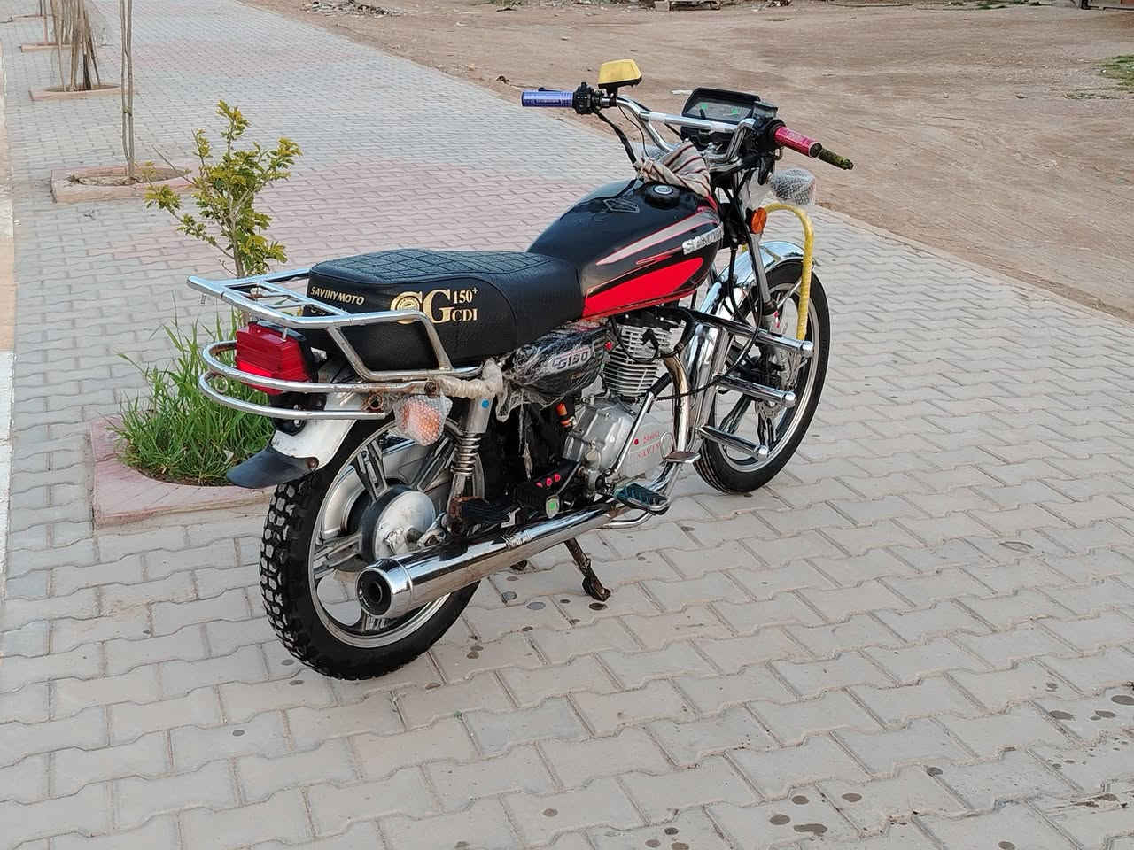 السلام عليكم
سيفان موديل 20 دراجة كفاله عامه محرك بلادي شرط وراق كامله عنوان ديالى كنعان باقي التفاصيل خاص او تصال على رقم ***********⁩
