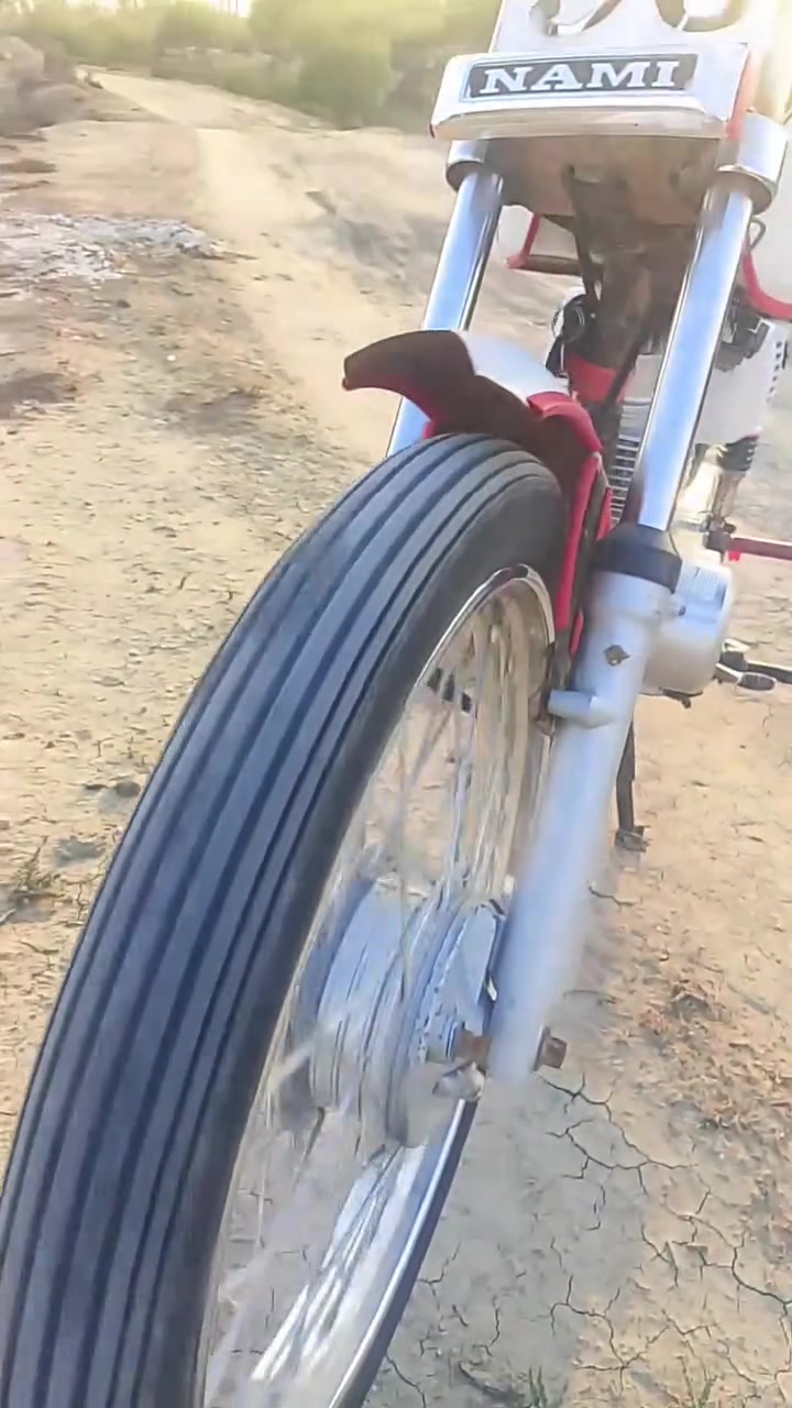 السلام علیکم دراجه البيع مديل 24دراجه فول نضافه السعر 550او بيه۶مجال دراجه كلك كلك مكان  حله راقمي ***********شراي بي خير ويدلل
