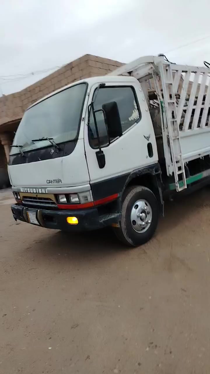 سلام عليكم كنتره بزون للبيع السياره جديد مكفوله رقم انبار كير مكفوله محرك جديد حيل زين سياره خير من الله جام كهرباء دواخل حلوه كهربائيات كلهه شقاله الرقم***********/***********اتصل
