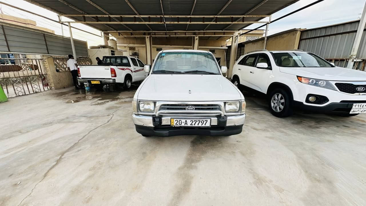 سلام عليكم بيكم تويوتا موديل 98محرك كير اكسن شاصي كله شرط رقم الماني  مكفوله من الصبغ سياره جازه من كل النواحي السعر 80 وبيهه مجال المكان واسط الصويره.  ***********
