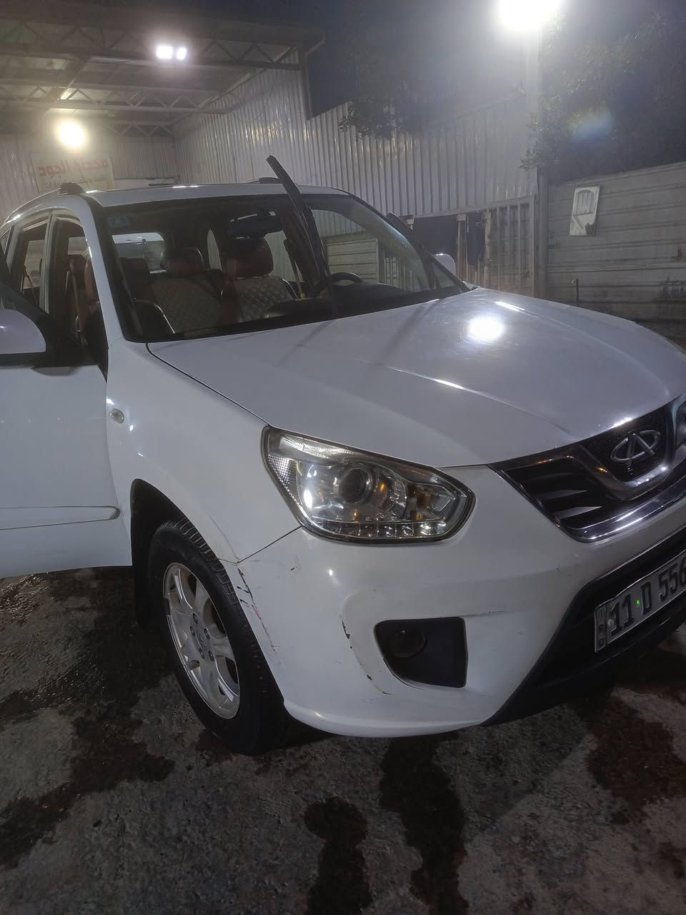 السلام عليكم
تيكو 2013 
مكينة 1800 بيها خيط تبخير 
تخم تاير جديد شادة قبل 3 اشهر 
باتري جديد 
تبريدها ثلج شغال 
رقم بغداد انكليزي بأسمي تحويل ثاني يوم 
هزة جديدة سنوية 2029 
صدرها 50%
 بيها صبغ كد شبر بالبنيد 
بيها ضربة بالصندوك ضررها موضح بالصور
السعر 57 وبيها مجال 
مكان بغداد البلديات 
***********
