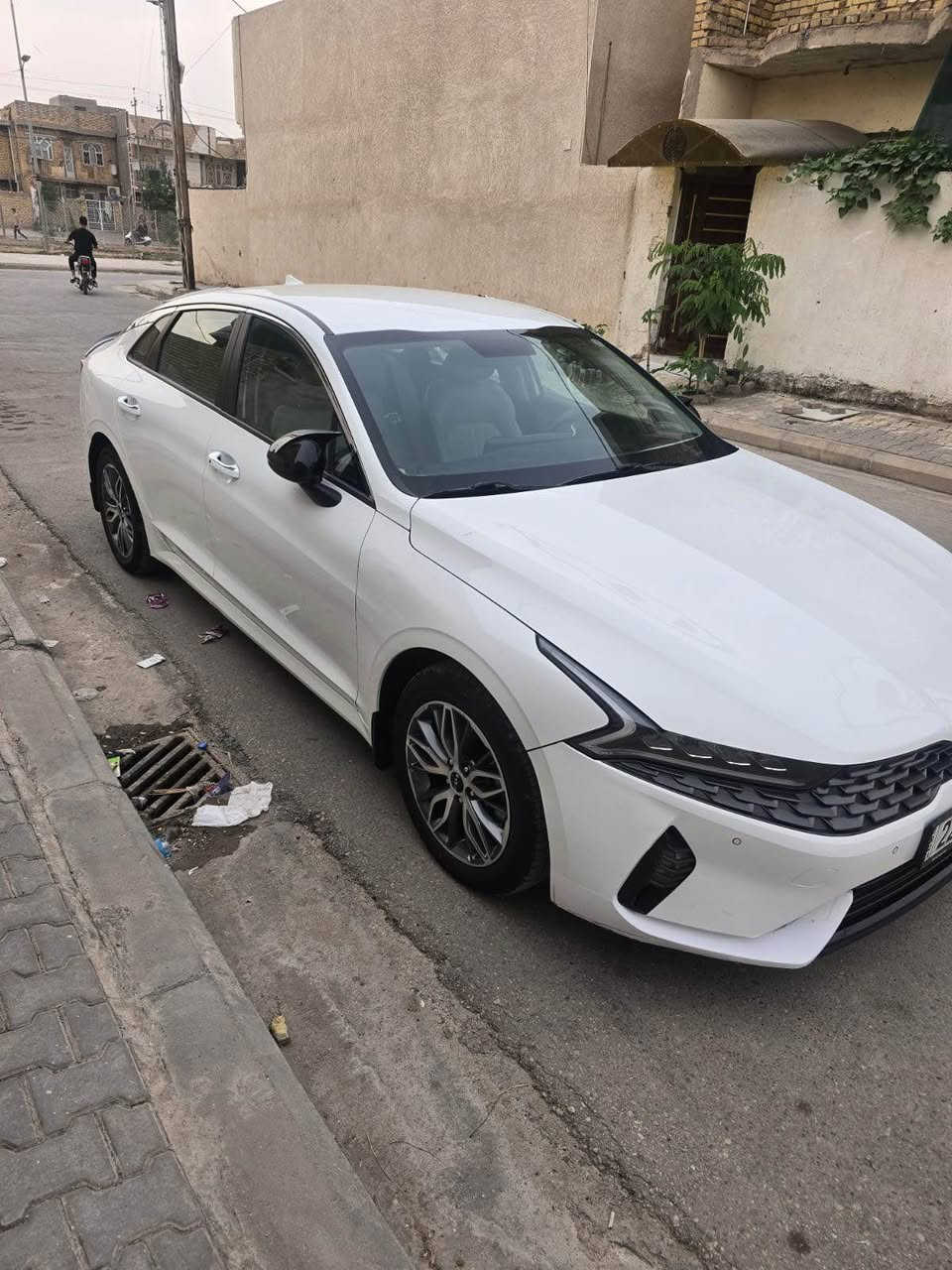 رمضان كريم عليكم 
كي فايف موديل ٢٢ خليجيه محرك 2000 مكفوله من الصبغ رقم اربيل سنويه باسمنه هزه ورقم جديد تريد تحويل تريد وكاله مواصفات بصمه تشغيل عن بعد ت لاريد قطعتين مناخ منفصل مري ترحيب واشاير جانبيه شاشه كامره دواره كشنات جلد تحكم بعد بيه ماشيه 87 الف كير مكينه تبريد حداديه كلهن مكفولات والسونار مرفق مع الصور 
العنوان واسط قضاء الحي 
السعر ١٧٧$ 
للاتصال *********** الحال, واسط
