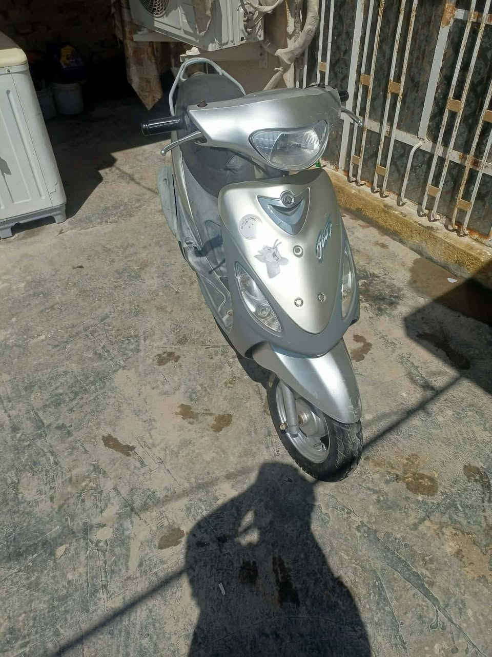 السلام عليكم دراجه ماكس للبيع ما مفتوحه والسعر ٥٥٠ وبيهه مجال ***********
