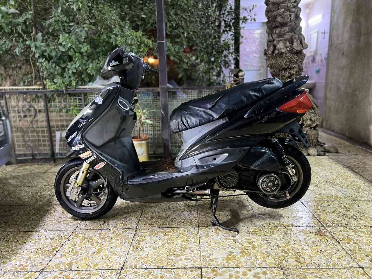 السلام عليكم 
درجه سكنس فحل( للبيع )
روله كوسو بوشه سمارت كور تي تايلر سلف رياضي صدر رياضي جاملغ خلفي وامامي رياضي كلجات وقايش  رياضي اويل بم كوسو صلنصه رياضي قطره وفراك البرك  رياضي وكفرات الدراجه كدامكم 
كل هذا التزويد اصلي العنوان القاهره السعر (مليون) *********** واتساب موجود
