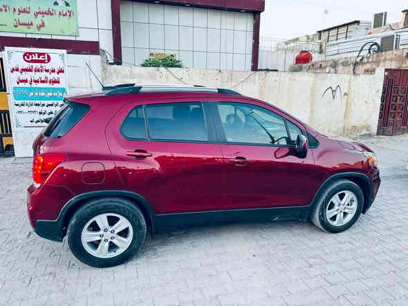 شيفروليه تراكس 2022 فول مواصفات 🔴✅
__________________________________________
مكينه 1.4 توربو 🚀🚀
بدون رقم 🔴
ضررها الجنطة فقط🔴🔴
 ***********
