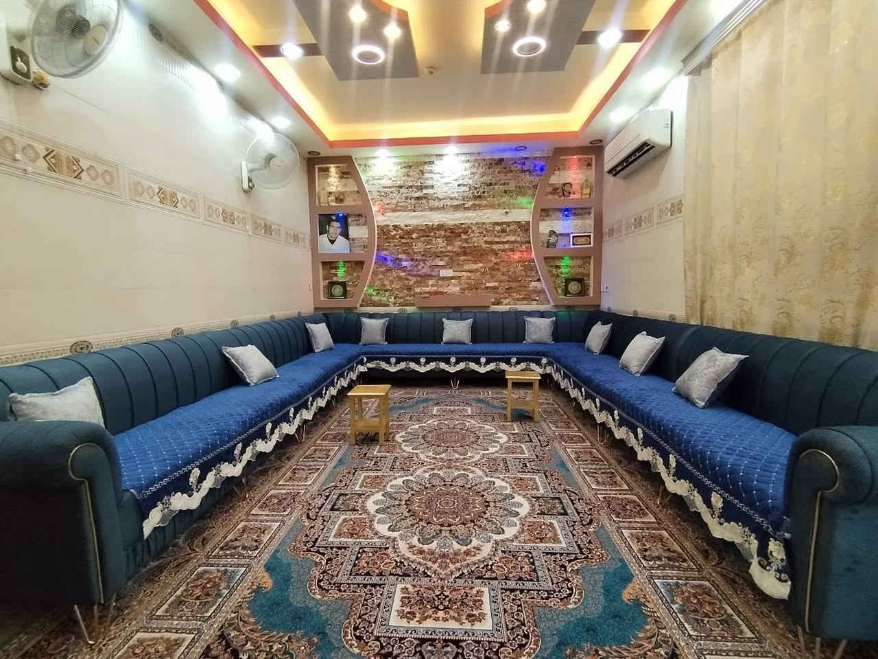 بيت للبيع في كربلاء حي المجتبى مساحة 200م طابو صرف ركن بطحي طابقين 4غرف نوم وكافة ملحقاته حي راقي كافه الخدمات متوفره على شارعين 15 موقع مميز جدا قرب المستوصف بناء درجه اولى السعر 400 للاستفسار الاتصال *********** /*********** مكتب الخبير نستقبل كافة العروض
