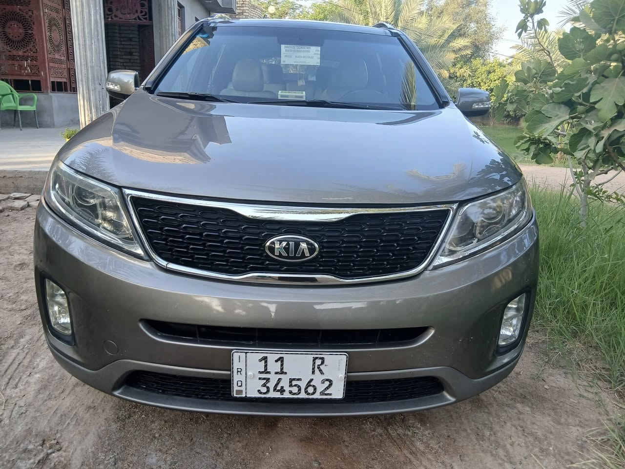 سلام عليكم سورنتو للبيع موديل ١٤ فول مواصفات sxl بصمات بوب وتشغيل بني راما رقم بغداد الجديد ٦سلندر ٧راكب السياره جديده وسعر ***********
