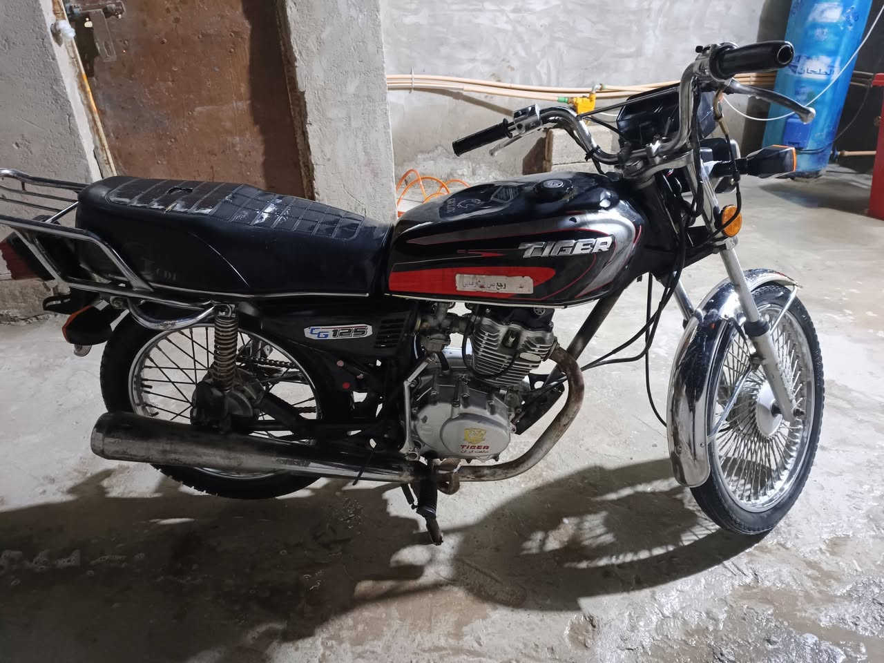 السلام عليكم
اربعة كير للبيع اوراق السعر 450 وبيها مجال 
للاستفسار ***********
