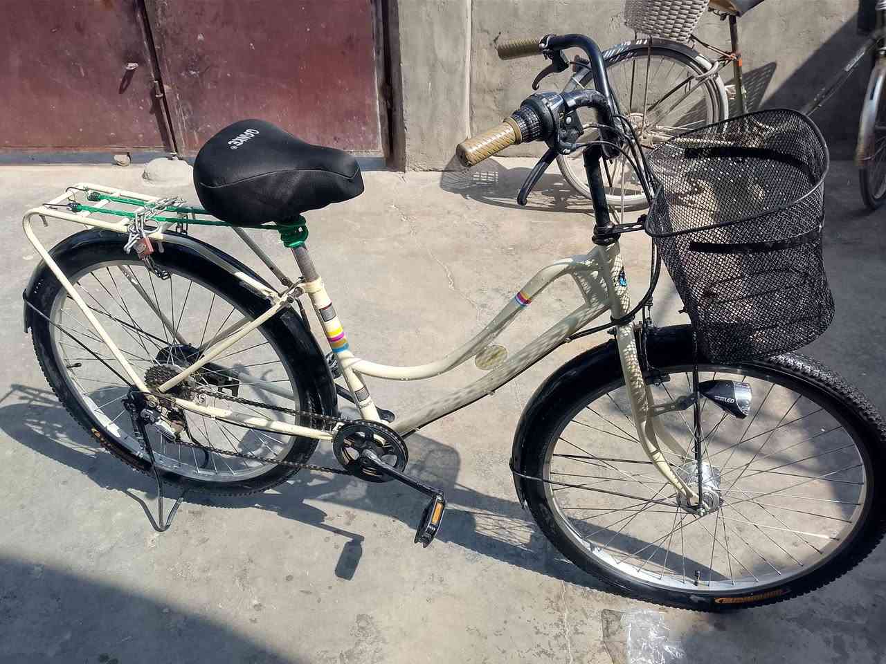 سلام عليكم بايسكل ايراني للبيع ستخدام غليل لباسكل كلش نضيف مثل لكدامكم بصوره✨سعر100الف


**إذا كنت صاحب هذا الإعلان وتريد حذفه لأي سبب، رجاءا أرسل رسالة إلى الدعم الفني**