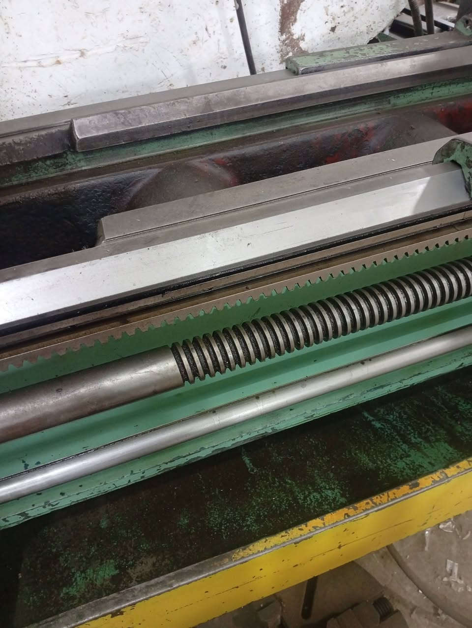 تورنة چيكي متر ونص اخت الجديدة للبيع للاستفسار الاتصال بالرقم ***********
