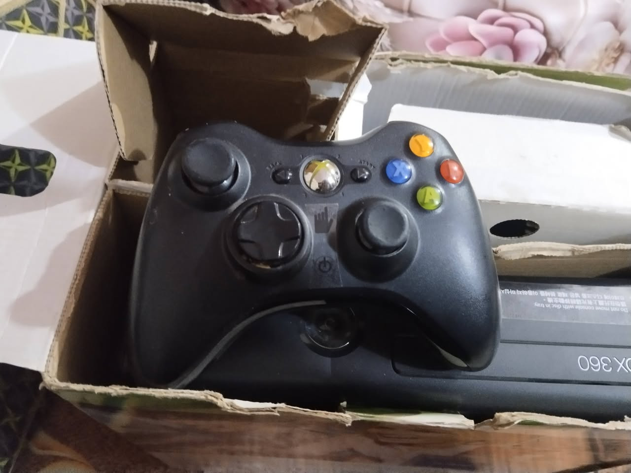 سلام عليك عدي Xbox 360 باب اول بعده جديد حته لزكاته بعدها مثل ما موضح بصور ويا 3 يدات ويا ٧٤ قرص كلها شغال عنوان بغداد تجي تفحص وتأخذ ما عدي توصيل
تواصل واتساب ***********

