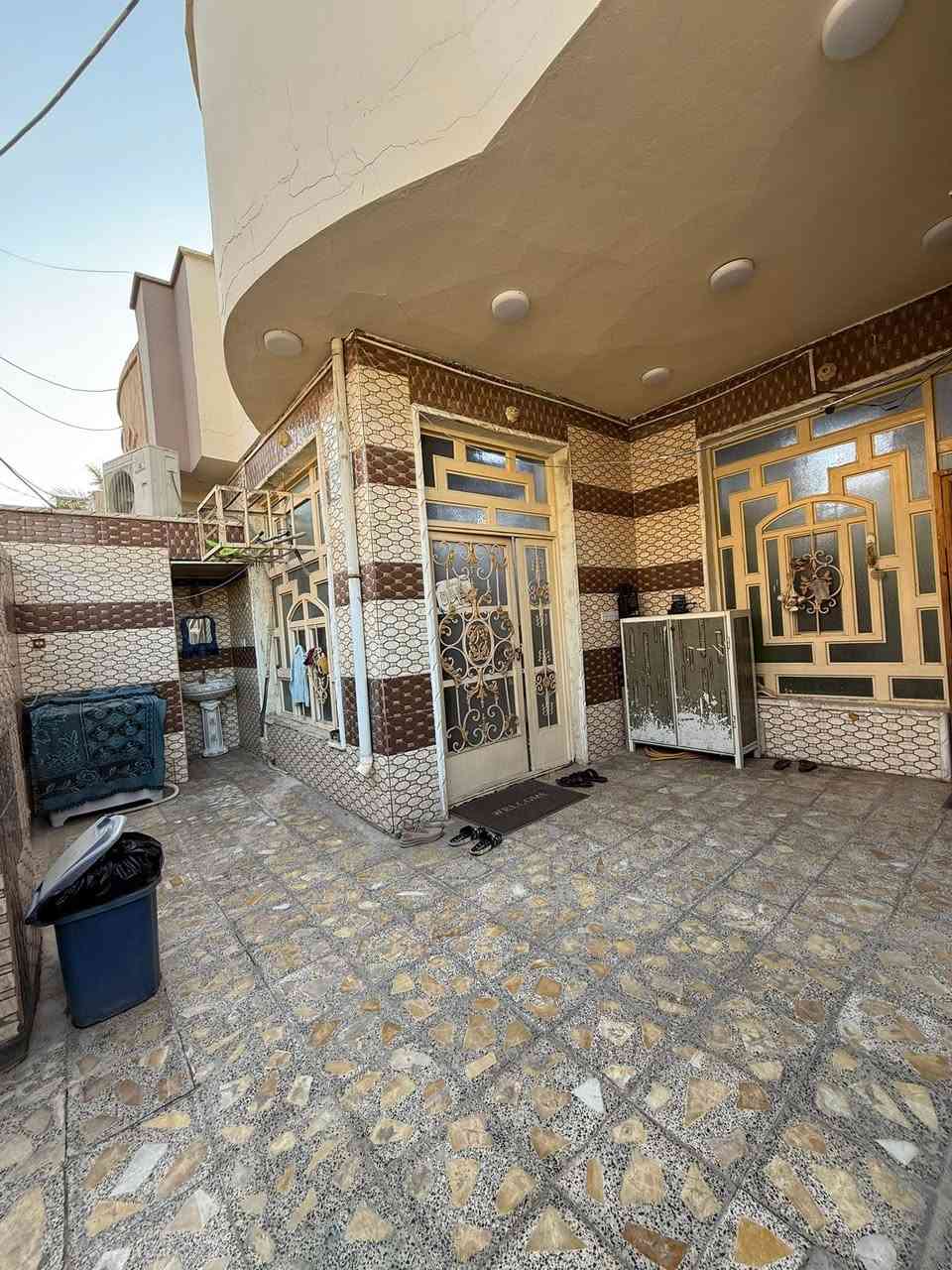 دار للبيع في حي الجامعة منطقه٣٠٠
المساحة١٥٠م طابق ونص سعر مناسب 
٣غرف نوم دك جناي 
الخارطه الحديثه أوبن ستقابل ع صاله 

للاستفسار مراجعة مكتب الدر للوساطة العقارية او الاتصال ع الأرقام المذكورة 

***********ابو عباس الجليحاوي
يتوفر واتساب 

***********حسين الاعسم 
يتوفر واتساب 

#نستقبل_عروظكم_العقارية_في_كافة_احياء_النجف_الاشرف_اهلاً_وسهلاً #العراق #عقار #عقارات #نستقبل_عروضكم_العقارية_في_كافة_احياء_النجف_الاشرف_اهلاً_وسهلاً
