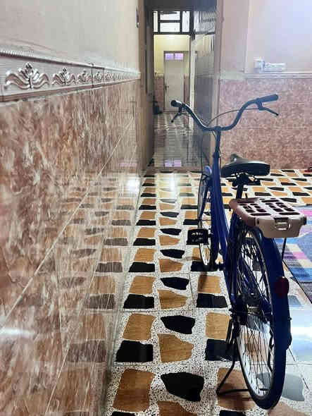 السلام عليكم بايسكل بناتي حجم 26 للبيع مال شركه كلها ختومات شركه ما صار لي من جايبه شهرين هذا البايسكل قدامك تجي تفحص وتشوف وتقتنع ب 100 وبي مجال بسيط ***********
