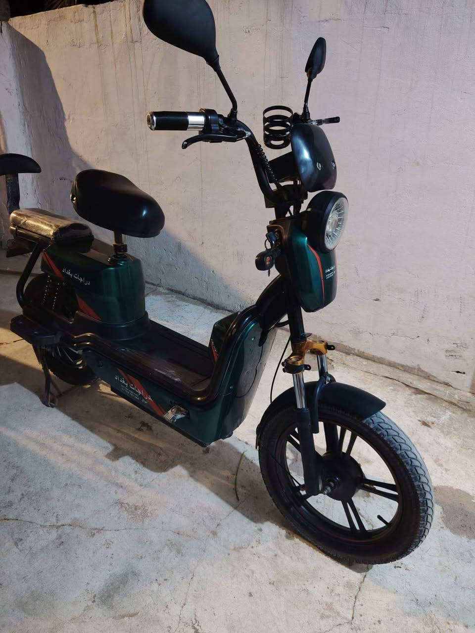 دراجه شحن اخت الجديده بطاريات جديده كامله كلهه شغاله سعرهه 400الف مكاني ديالى شهربان ***********

