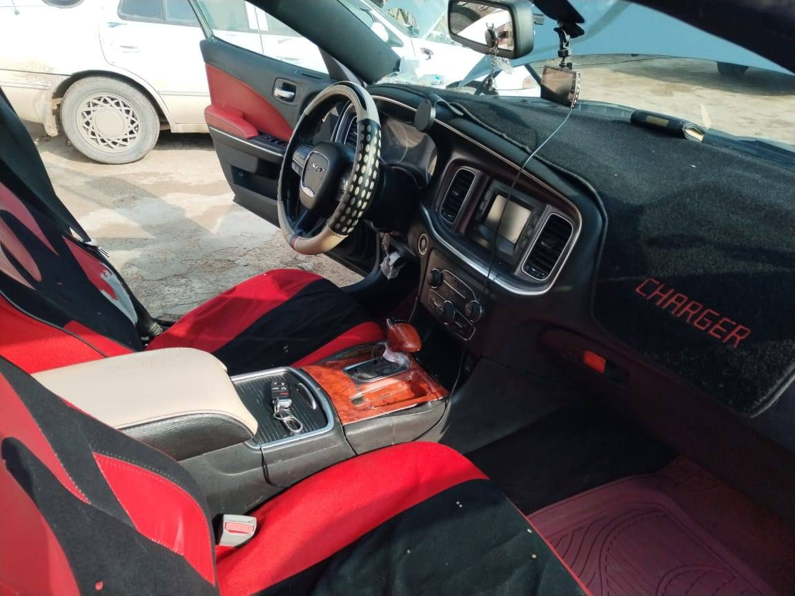 على بركة الله 
السلام عليكم للبيع او مراوس 
سياره جارجر 2015 معلايه 2016
 سياره استخدام شخصي
 رقم بصره باسمي  تحويل ثاني يوم
مكينه كير اكسل كفاله
منضومه زنون جديده توني شادها 
حادثها بنيد و باب خلفي جهة السايق 
وبيها شبر من الجاملغ الخلفي راجع ع البارد بدون معجون
السياره مصبوغه صبغ عام اثر جراد 
السياره جاهزه ع اخر حبايه ماعوزها نقص برغي
سعرها 155 وبيها مجال للشراي وبلخدمه
مكاني ذي قار قضاء النصر 
للاستفسار اكثر اتصل ***********
