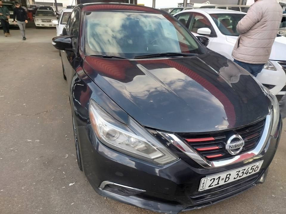 نيسان ئالتيما ٢٠١٨ sl ته نها ٣ بارجه ى بؤياخه بئ ناوكرتن قرجى بيشى هه يه سه نه وى تازه يه تا ٣٠ به ناو خؤمه وه يه دوو جوت تايه و ويلى بؤبه ستراوه جركه ى تيانيه كوشن جلد كوشن هيته ر سوكان هيته ر شاشه و كاميرا كامل. زينؤن كامل به سمه نرخى ١١٣ كه ميك مه جال ز.ت ***********
*********** السليمانية, العراق
