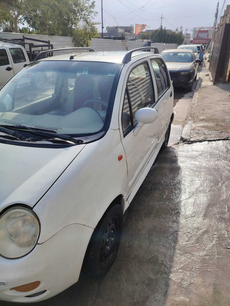 السلام عليكم QQ للبيع موديل 2012 كير محرك صدر نظيف جدا السيارة ماشية 42000 الف السيارة مابيها اي نقص عدا التبريد سنوية جديدة الى 2030 
السعر 3000 $
للاستفسار الاتصال على الرقم 
***********
