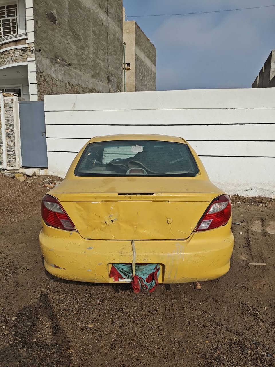 مرحبا بكم كيا ريو موديل 2002 اصفر رقم نجف الملك متوفي فقط تحويل وكالة قيادة السيارة نقص فقط عقل محرك وحساس رأس الكرنك للعلم السيارة وارد امريكي مع السيارة ماصدة ودركة المقود اظافي السعر 20 ورقة بيها مجال قليل وهذا رقم راعي السيارة اتصل علي واستفسر غير متواجد على الفيس بوك ***********
