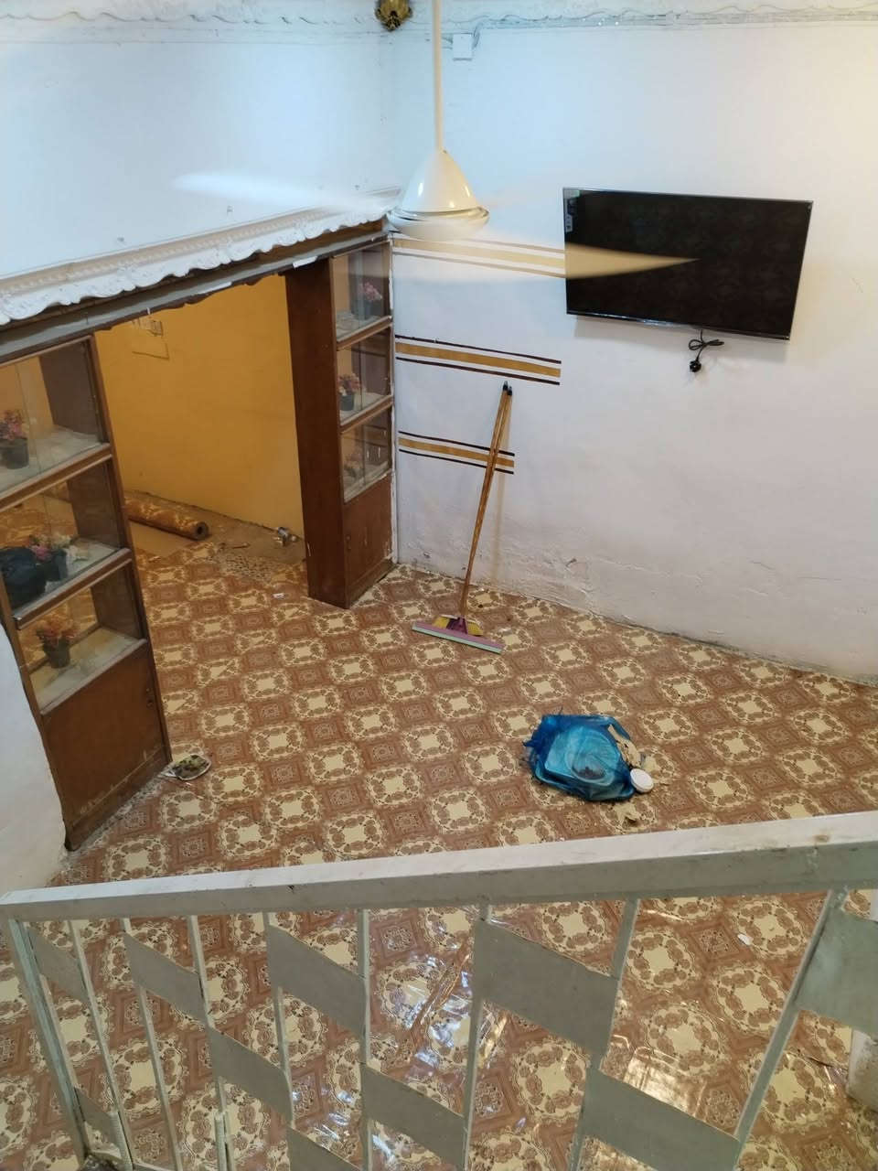 السلام عليكم بيت طابو صرف دولان اللبيع  المساحه ١٠٠ متكون من ٣ غرف نوم أو صاله وممظبخ مجمع صحيات مستعجل عليه العنوان الجلبيه وره روضه الانتصار السعر ٥٠ اوبي مجال قليل الرقم الهاتف  ***********
