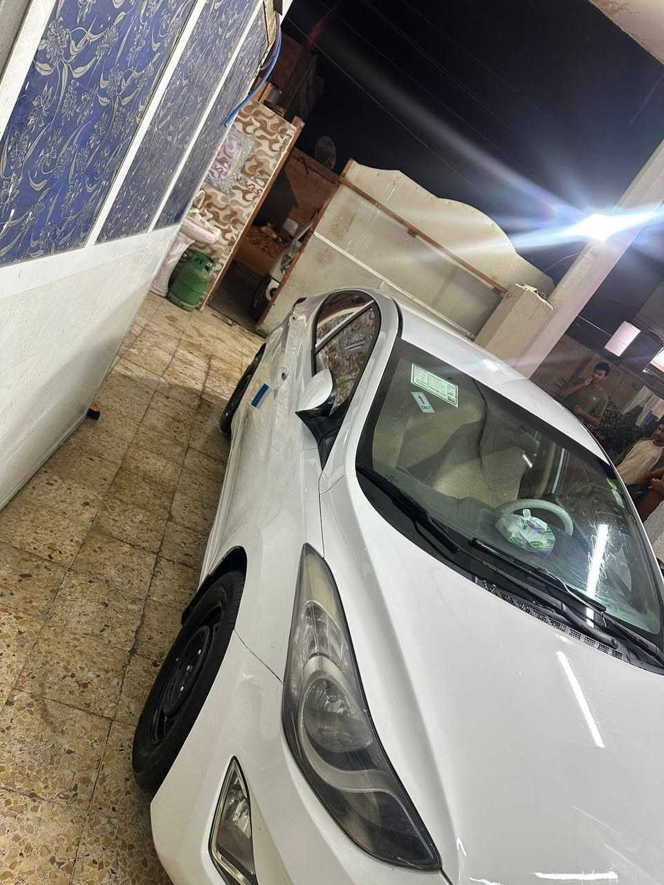 السلام عليكم
النترة خليجي مديل 2014 
راعيهة يريد تحويل السيارة بيهة مكانات صبغ محرك وكير حلوات نضاف مابيهة لاضربة ولاتبديل لبدي تجي وشوف شوف لعين لسيارة احلة من الصور 
السعر 110 وبيهة مجال لشراي 
لسيارة مال جناي خير من الله 
مكاني بصرة ابو لخصيب
رقم الهاتف:*********** ابو الخصيب, البصرة
