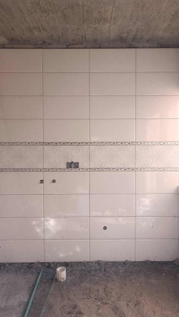 سلام عليكم اسطه سيراميك متفرغ حالين
***********
