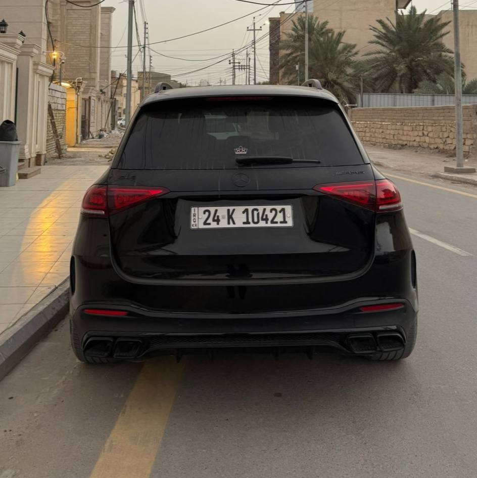 مارسدس gle 2022 
4 سلندر تيربو 
ماشيه 68 الف كيلو 
ضربتها جاملغ سايق وطرف البنيد وباب سايق 
كت amg اعلى مواصفات دواخل مشتغليها ب دبي لون فيروزي
سياره جاهزه ونضيفه 
كير ومحرك مكفولات
سنويه جديده تحويل او وكاله
رقم صاحب سيارة ***********
