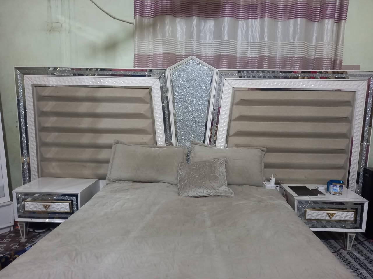 السلام عليكم غرفه لبيع ستعمال قليل نضيفه كلش السعر 1250وبيه مجال


**إذا كنت صاحب هذا الإعلان وتريد حذفه لأي سبب، رجاءا أرسل رسالة إلى الدعم الفني**