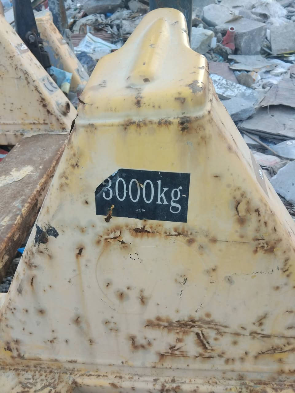 متوف جك طبالي حجم 3طن مستعمل للبيع عدد 3 شغالات سعر الواحد 150 الف للتواصل واتساب
***********
