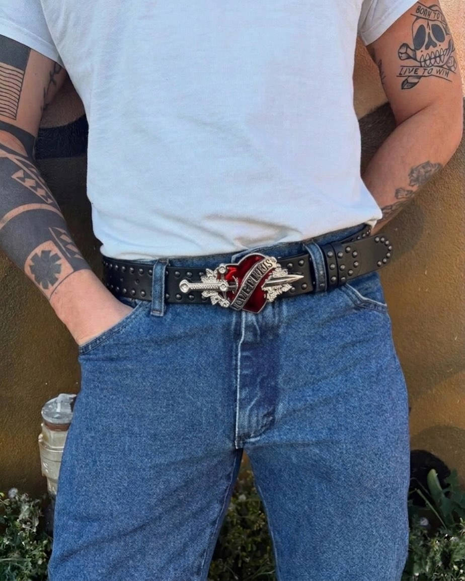 .

حزام لوڤ 
Love Belt ❤️

كوالتي جيد💯
رجـالي نسـائي 🙎🏼‍♀️ 👨🏼
نادر ✨

السعر:7,750 ألف 🔥
____
__

متـاجرنا 👇
@stray_store1
@stray_accessorie
@stray_vintages
@stray_suits
@mars_librar.y 
@stray_stationary11 
 __.

__

توصيـل  الناصريه مركز الفين ديـنار ❇️

اقضيه ونواحي 3 الاف

المحافظات 5 الاف دينارر

💢عن طلب لايقل عن ال 12 الف دينار 
_
⛔ اذا كان اكو غلـط بالطلبيه او غير مشابـه للصوره يمكن استبداله

التوصيل في يـوم واحد فقط⚡🔥
_
#انمي #هاري_بوتر #ترند #كوول #مودل هودي ملابس ستراي_ستور


**إذا كنت صاحب هذا الإعلان وتريد حذفه لأي سبب، رجاءا أرسل رسالة إلى الدعم الفني**