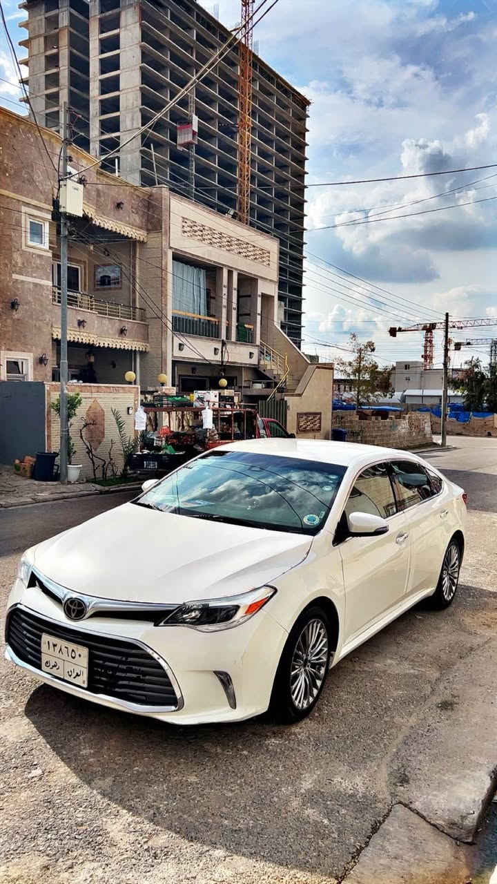 تۆیۆتا ئەڤەلۆن ٢٠١٨ی ئەمریکی مواسەفات Xle  سەیارەکە كلينه تا بڵێی جوانە تایە و ويلى ٢٠٢٢ی لەسەر داندراوە  سەيارەكه زور خاوينه ١٢٥ مايل رۆشتووە، كوشن هيتەرە رادارە خەتى جادە و تەعديد سرعه  لايت زينونه كوشن كاراباى  سەيارەكە زۆر خاوين ماوەتەوە سەیارەکە زۆر بێکێشەیە  گێر و مەکینە و کارەبایی بەشەرتە هەمووی رەقەم واتسەپ  *********** أربيل, العراق
