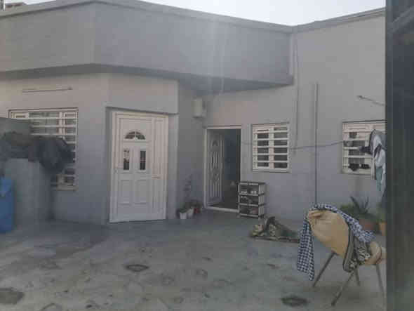 #دارللبيع
خانوو بو فروشتن له گه ره كى كه رامه پشت مزگه وتى ماموستا گه يلان 
پيكهاتووه له :- 2 ژور نوستن - هول - مطبخ - گه راج 

روبه رى 150 متر 

نرخ 50 مليون ومجال

بوزانيارى زياتر په يوه ندى بكه ن به عقارات ستار اكرم بازرگان

📍ناونيشان :كه ركوك بازارى ئازادى ته لارى ئاسو

***********
***********
