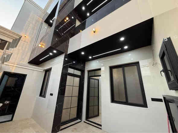 � بيت للبيع – حي الجامعة / منطقة 30 🔥
🏠 مساحة: 160 متر – بناء جديد وهندسي

✨ المواصفات:
• 4 غرف نوم
• صالة واسعة
• استقبال
• مطبخ حديث
• بناء وتشطيب هندسي كامل من الأساس للسقف

💰 السعر: 480,000,000 مليون دينار عراقي

📍 عنوان المكتب: حي السلام – شارع أبو الدجاج – مكتب العطاء
📞 للتواصل: ***********

البيت جاهز للتسليم… للاستفسار مراسلة الصفحة أو الاتصال مباشرة النجف
