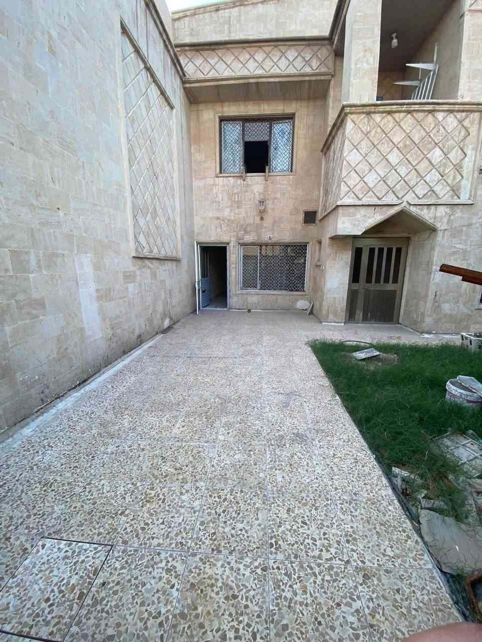 للإيجار
بيت مساحه 250 متر نظيف جداً 

يحتوي على 5 غرف نوم + مخزن  ومطبخ واستقبال وصحيات عدد 2 وكراج كبير وحديقه كبيره 🏡

الموقع الدوره شرطة حاتم السعدون موقع ممتاز قرب المتنزه وسريع الدوره شارع 12 متر موقع خدمي ✅

للاستفسار 

 ***********  

***********

 متوفر واتساب ✅
