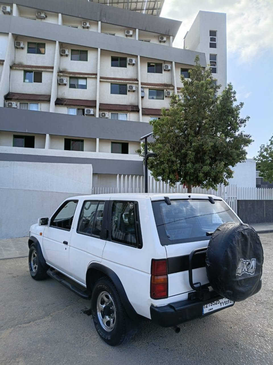 #Nissan_Pathfinder_Model_94
Moter vites mikanik cherkee 
Super nadafee / Full option 
Farch jdid / 4WD / March pied 
ماشي 186 ألف / بعدو بوية شركة 
موجود بي طرابلس أبو سمراء 
تليفون 76168406
سعره 2500 دولار 
ما في حوادث / كيان شركة 
مسجل بعمل صك بيع بإسم لشاري 
رنج خارق لجمال ونضافة طرابلس, لبنان


**إذا كنت صاحب هذا الإعلان وتريد حذفه لأي سبب، رجاءا أرسل رسالة إلى الدعم الفني**