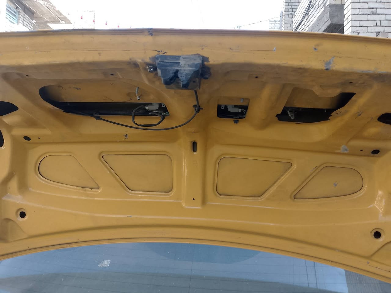 السلام عليكم بي وايدن اف ثري للبيع تحويل ثاني يوم موديل 11مكينه مكفوله سياره نضيفه خير من الله السعر 38بيها مجال الرقم ***********مكاني بغداد خطيب شارع خوله قريب عل غزاليه
