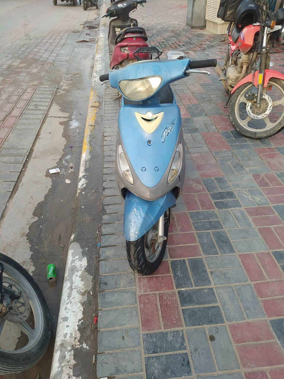 سلام عليكم ورحمه دراجه لبيع مبدله بيه قايش جديد او بستم او ولفات جدد سعر 650 او بيه مجال   قفل مكاني كربلاء طوريج  رقم ***********
