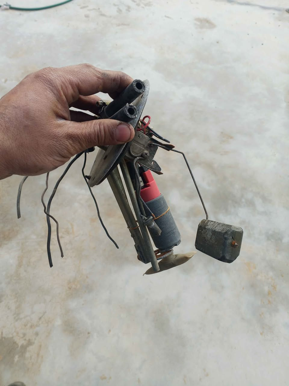 سلام علیکم ئەو فیلپەمپە بۆ فرۆشتن هی مازدا 323کامل ئیشدەکا بێ عەیبە نرخ55هەزار شوێن هەولێر باغمرە شهاب پشت دارەتووی نوێ *********** أربيل, العراق
