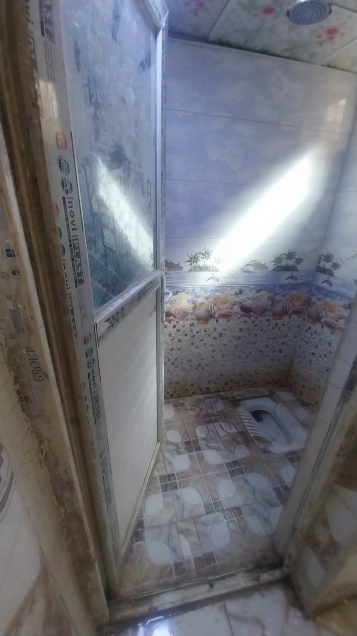 دارللبيع ١٠٠م 
مشمول بقرار التطويب زراعي 
غرفه صاله استقبال مطبخ حمامات داخل وخارج 
السعر ١٥ مليون وبي مجال  
عنوان الدار البراكية  
شارع المعمل 
شارع سيد حبيب  
مكتب بغداد للعقار ***********
